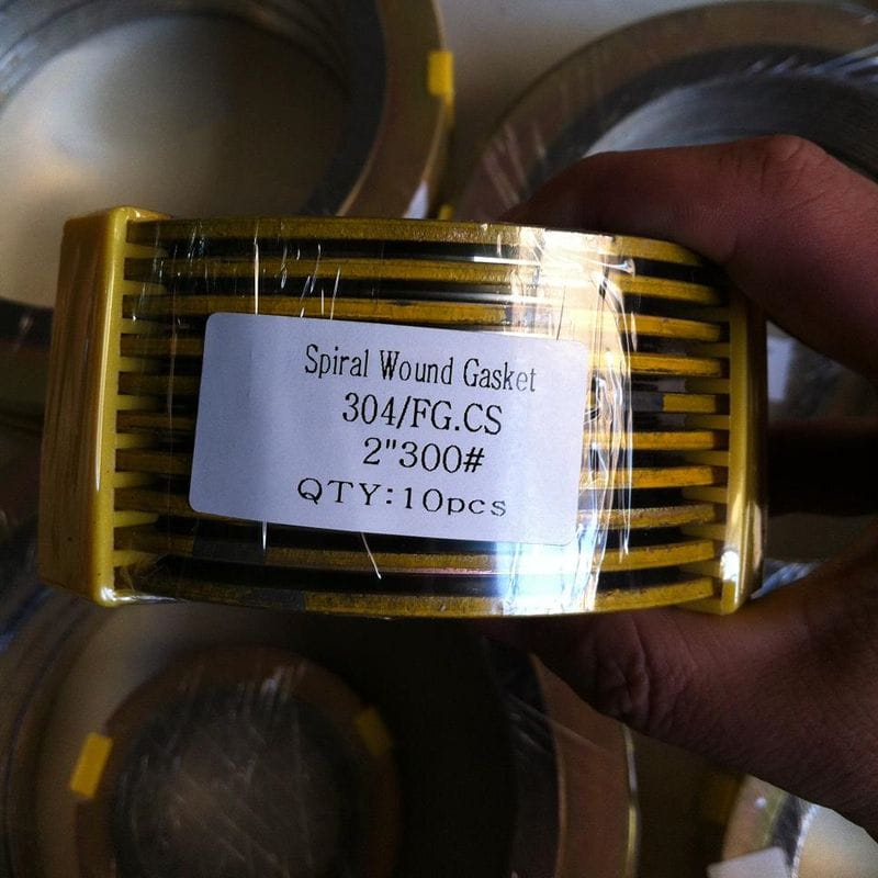 SS 304 Spiral Wound Graphite Filled Gasket, CS Outer Ring