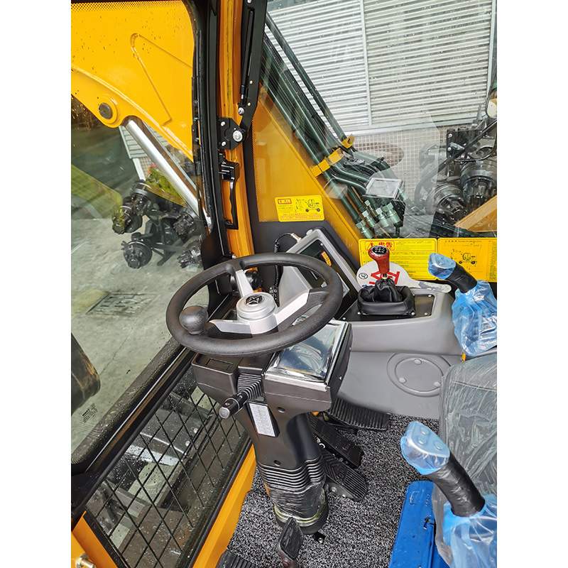 8.36 Ton Wheeled Loader with Brush Grapple, Rate Power 65 KW
