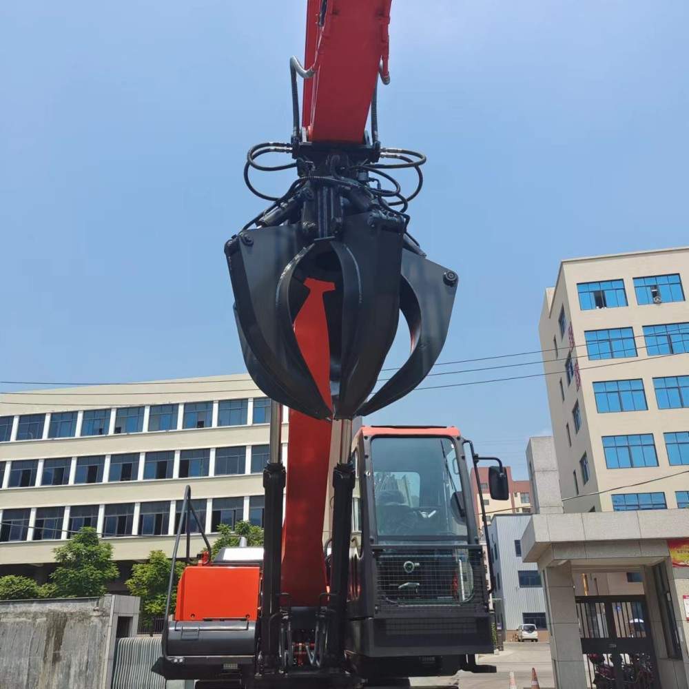 Claw Crane Excavator for Sale, 6.5 Tons, Rate Power 50 KW