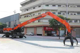Wheeled Handler for Recycling