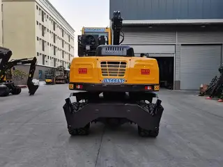 Long Reach Excavator for Coal Unloading, Booms 19 Meters