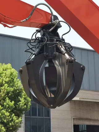 Wheeled Material Handler Excavator with Cutting Edge