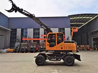 Brand New Square Bale Handler for Sale, Equipped with Grab