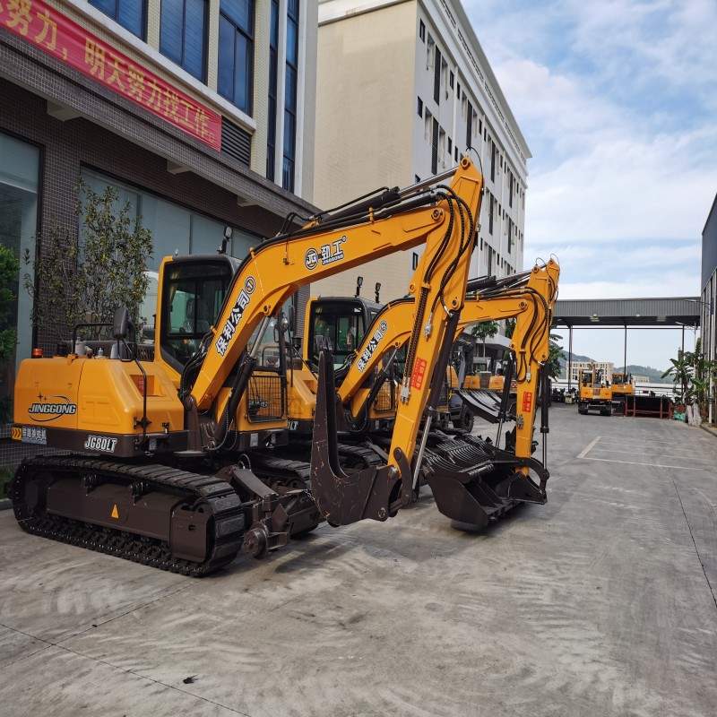 Crawler Railroad Excavator with Cribbing Bucket, Hydraulic