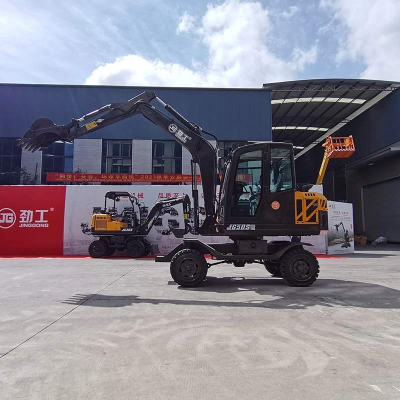 Brand New Wheel Mini Hydraulic Excavators for Sale, 4.5 Ton