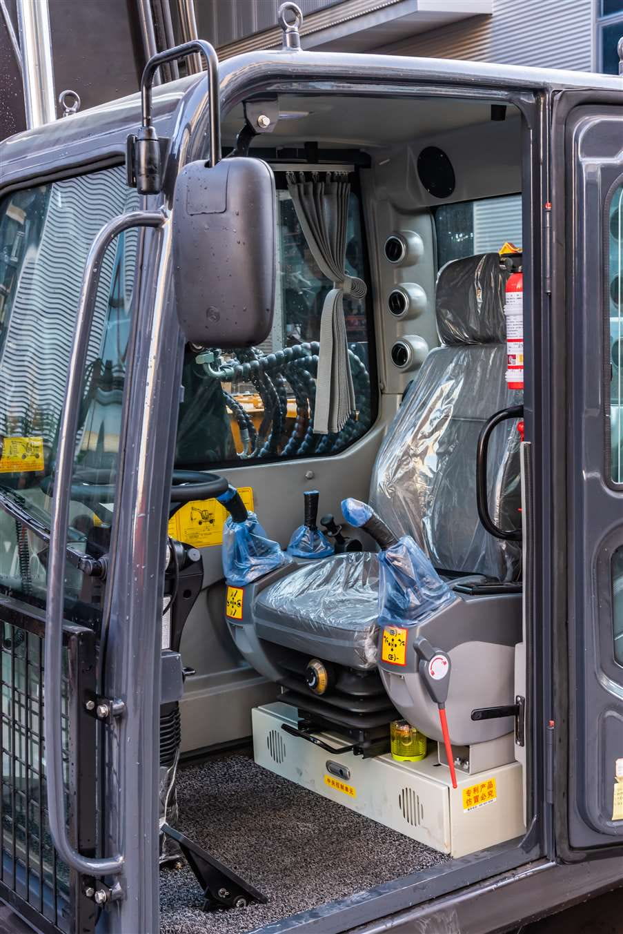Excavators with Rock Grab