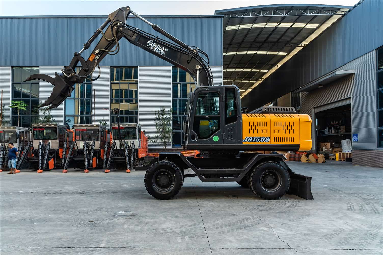 Excavators with Rock Grab