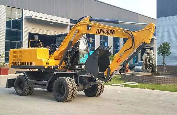 Wheeled Hydraulic Excavator with Advanced Core Components