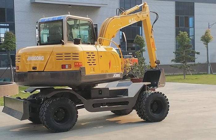 Wheeled Excavators with Variable Displacement Piston Pump