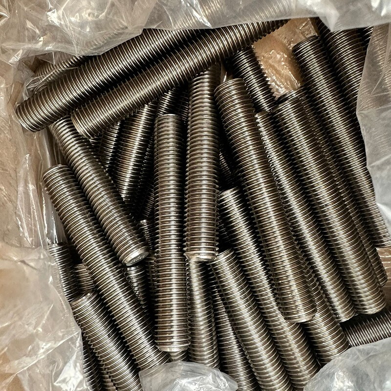 Stainless Steel Stud Bolt, ASTM A193 Grade B8M, 7/8 IN, 9 UNC