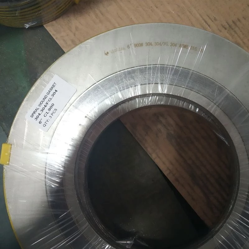 SS 304 Metallic Gasket, ASME B16.20, 6 IN, 900 LB, FG Filler