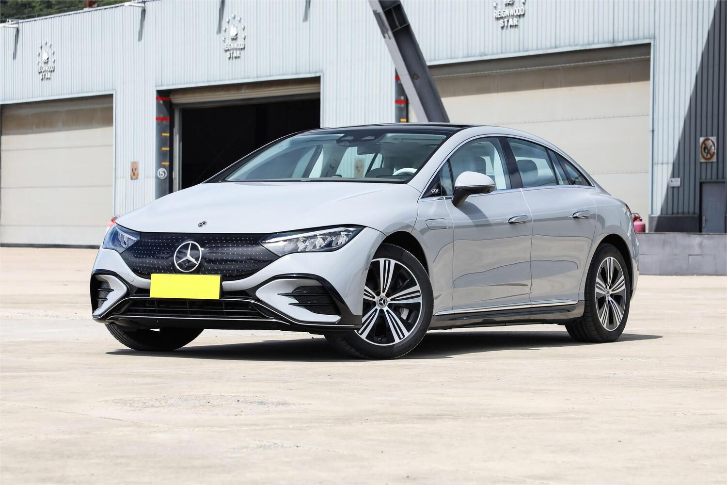 BENZ EQE 350 Luxry 2022