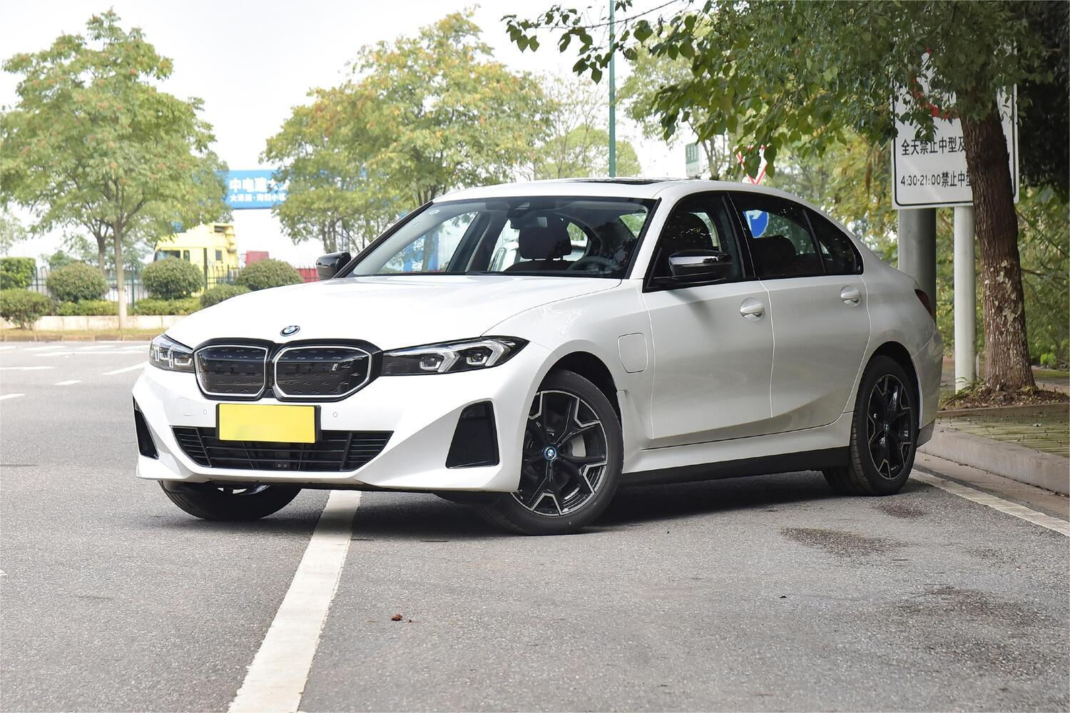 BMW i3 eDrive 40 L 2023