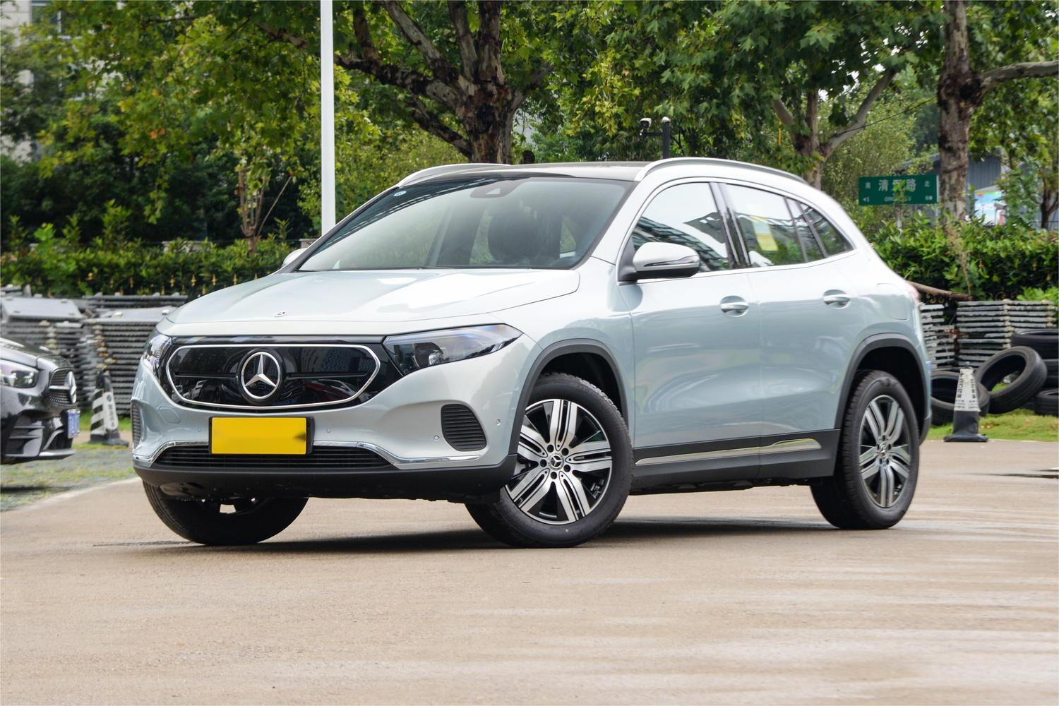 BENZ EQA 260 2023