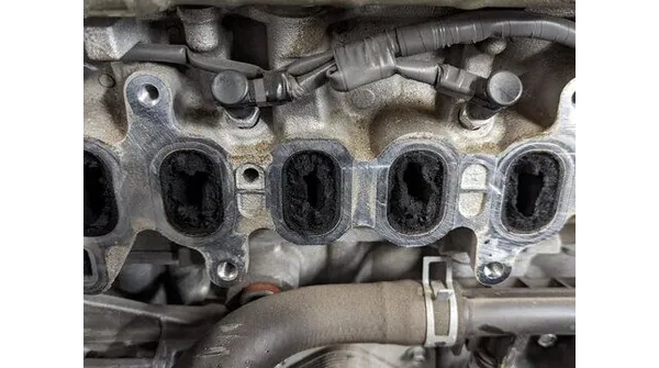 Removal and Prevention of Carbon Buildup in Diesel Generators | Topper