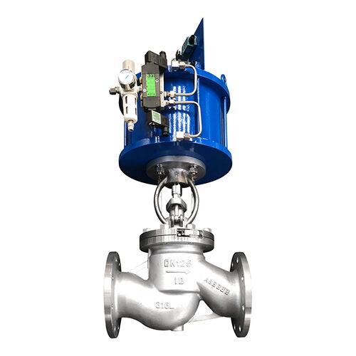 SS 316L Globe Control Valve, 5 IN, CL150, Pneumatic Actuated