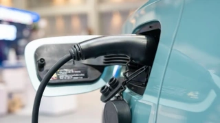Understanding EV Charger Voltage and Current: A Complete Guide for Fast and Efficient Charging