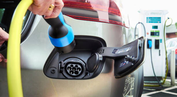 EV Gas Stations: Transitioning from Gas Pumps to Electric Charging Hubs