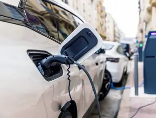 How Commercial Electric Car Chargers Transform Businesses and Public Infrastructure