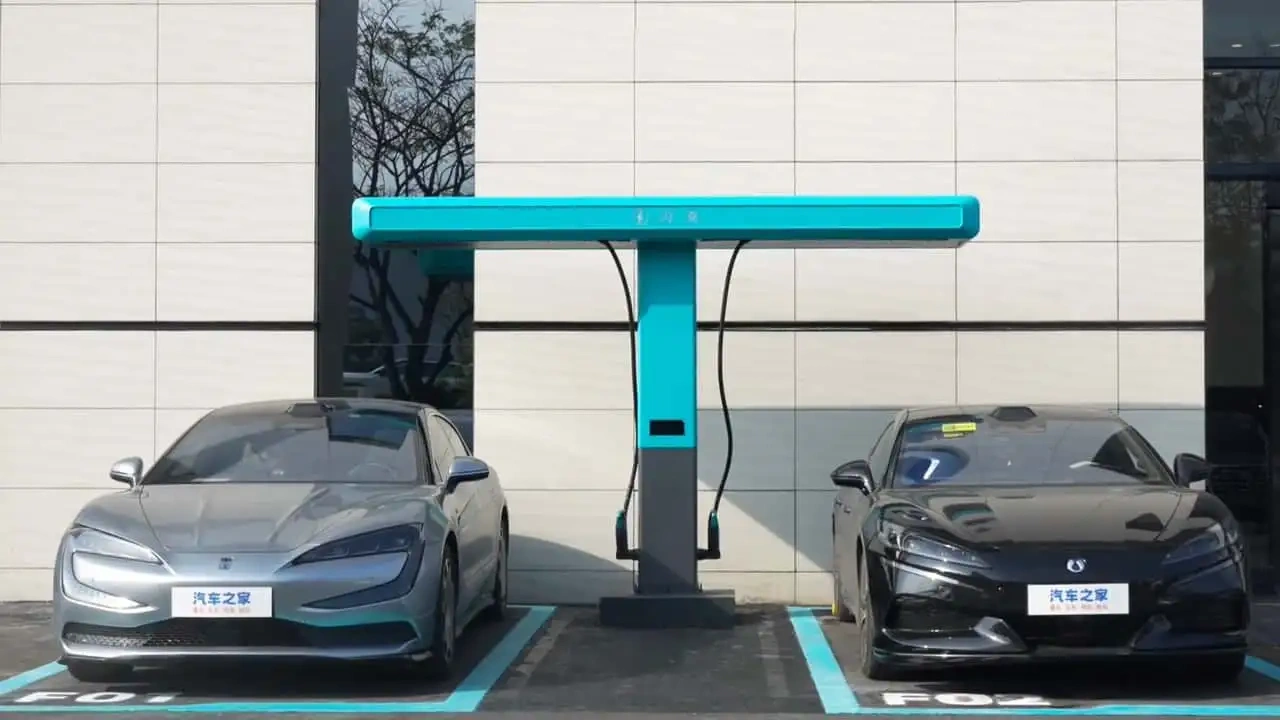 BYD Flash EV Charging Stations