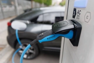 On-Street EV Charging Solutions for Residential Electric Vehicle Owners