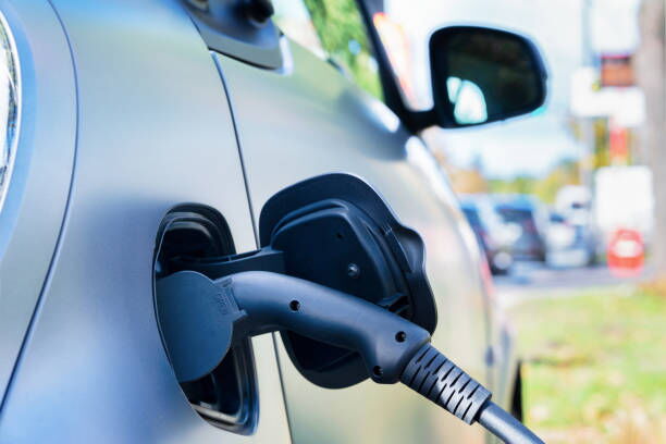 The Difference Between Level 1 and Level 2 EV Chargers: Which is Right for You?