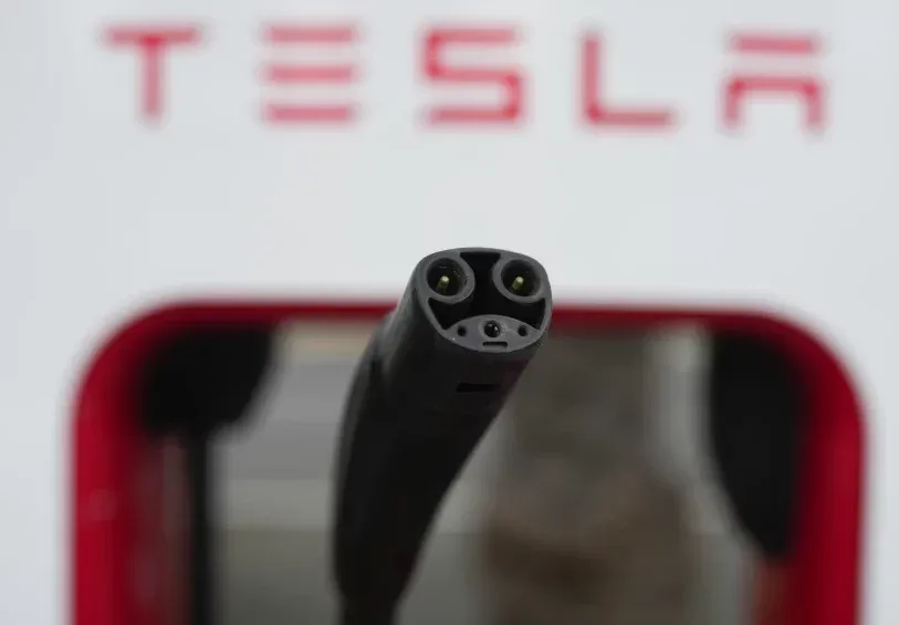 Tesla Plug
