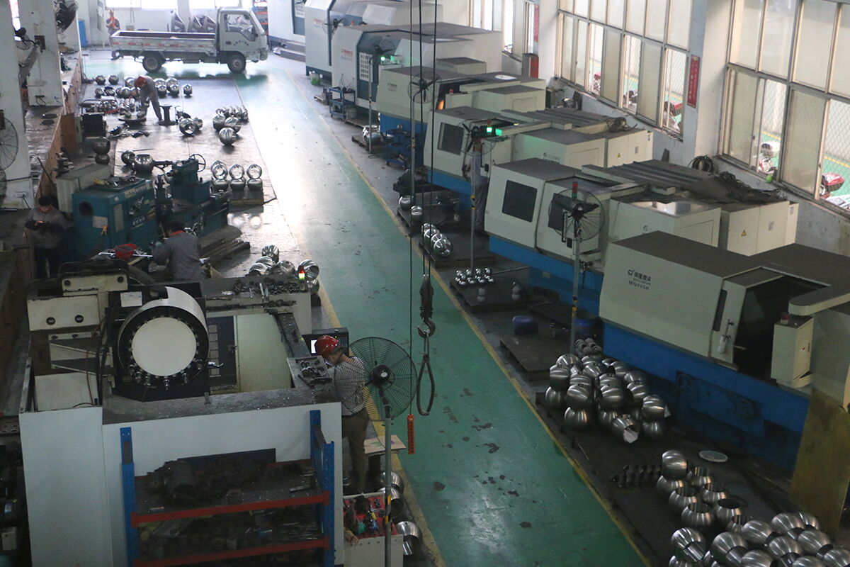 Busy Workshop-Worker & Machinary