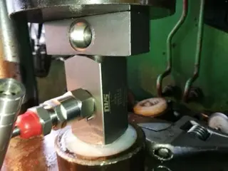 Needle valve: a kind of valve that can be precisely adjusted