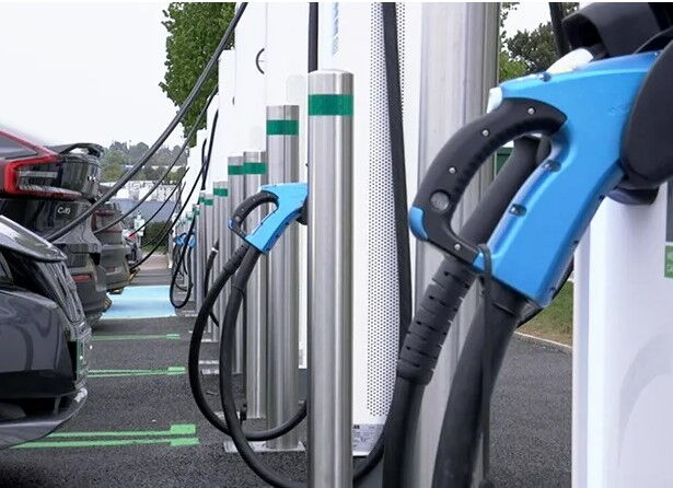 Communication Methods for Electric Vehicle Charging Stations