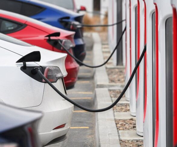 Electric Vehicle Charging Safety: How to Protect Your Battery?
