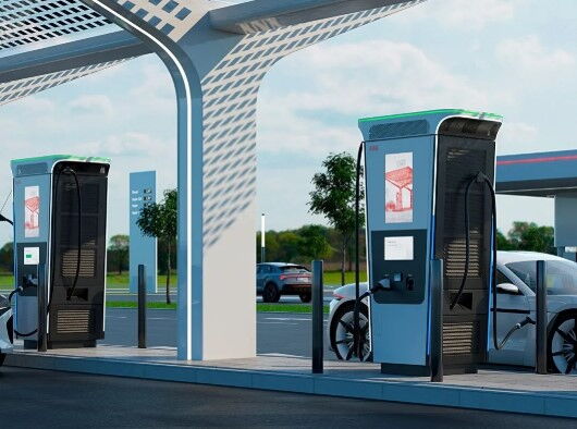 Fast Charging and EV Battery Life: What Every Driver Should Know?