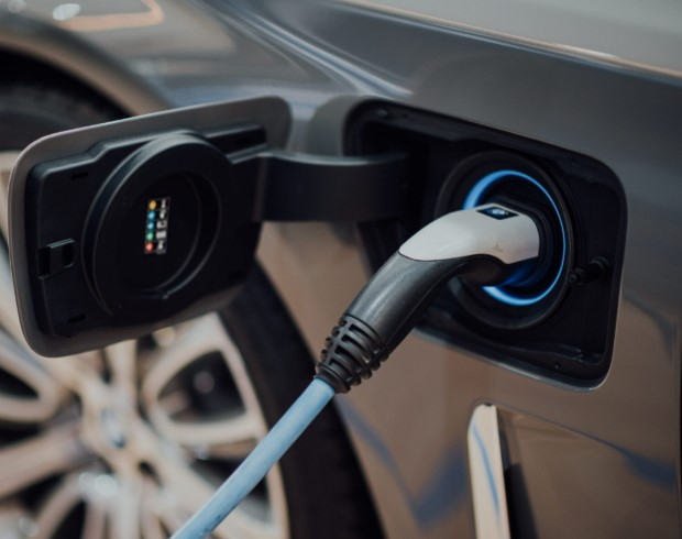 How to Charge Plug-in Hybrid Electric Vehicles (PHEVs)