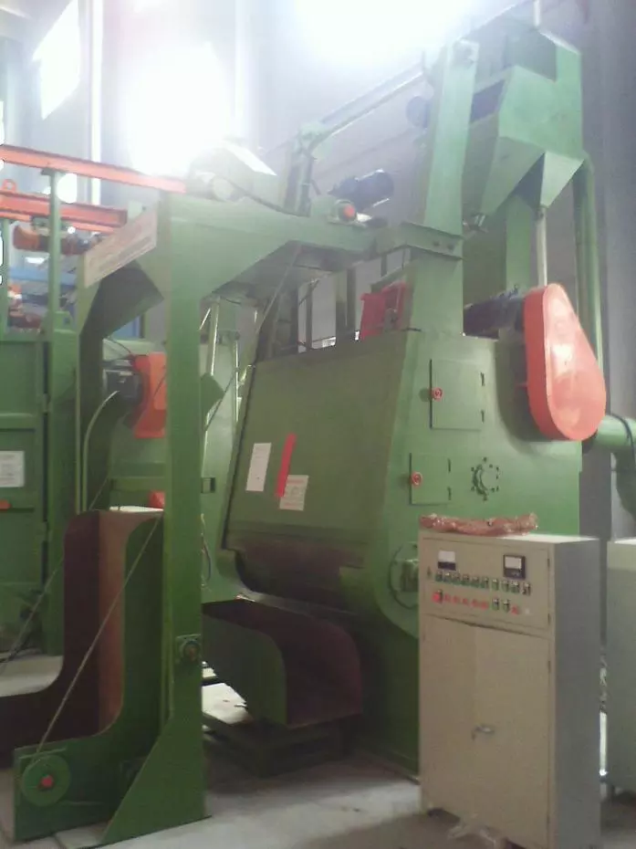 What are the advantages of tumble shot blasting machine?
