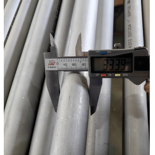 ASTM A312 Seamless Tube, UNS S31254, SCH 10S, 1 Inch