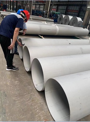 EFW Stainless Steel Pipe, ASTM A312 TP316L, 24 Inch, 6 MTR