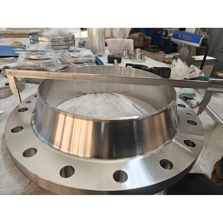 ASTM A182 F304L Weld Neck Flanges, ASME B16.5, 20 IN, 150 LB