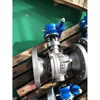 Trunnion Mounted Ball Valve, API 6D, WCB, 8 * 6 IN, 300 LB
