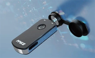 How Smart Electronic Locks Improve Glass Display Case Management