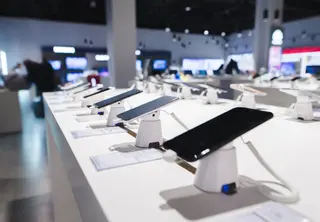 Intelligent Management of Electronic Brackets in 3C Stores