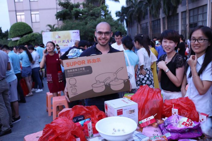 A Cordial Mooncake Gambling in MAKE ® 