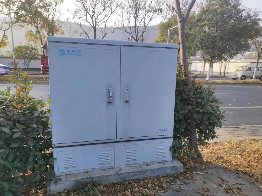 Addressing the Challenges of Optical Cross-Connect Cabinets