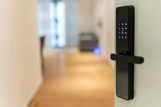 Smart Security Solutions: Choosing the Best Electronic Keypad Lock for Your Property