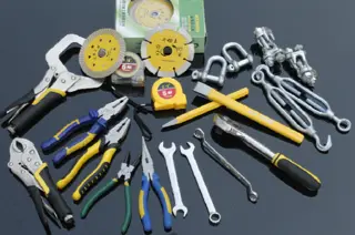 Hand Tools & Hardware