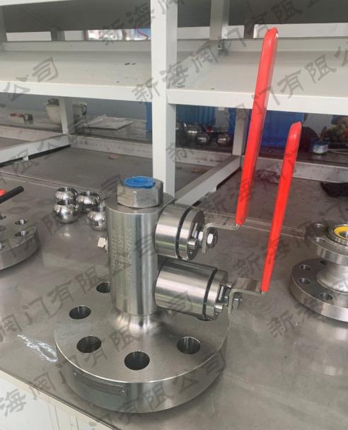 API 6A Gauge Valve, 1-8 Inch, 10000 PSI, RF Flanged Ends
