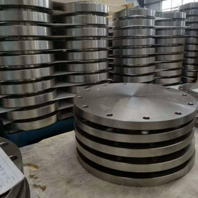 Blind Flanges 125 AARH Face Finish ASTM A105 Raised face Dimensions as per ASME B16.5 8In 300LB