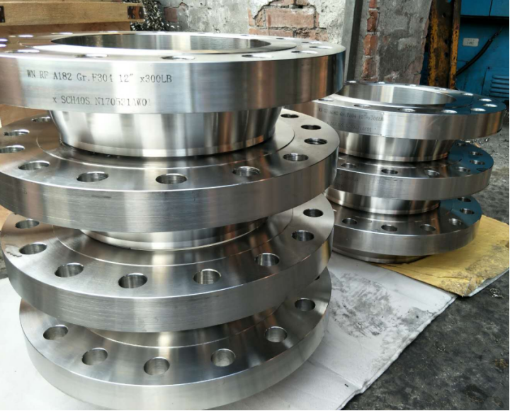 Derbo delivering concentric reducers & weld neck flanges to the Taiwai ...