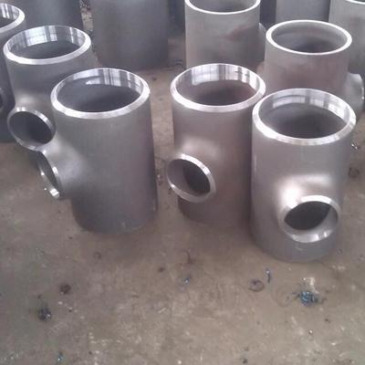 A815 S31803 Reducing Tee ASME B16.9 20 x 8IN SCH 30 x SCH 40 Pickling