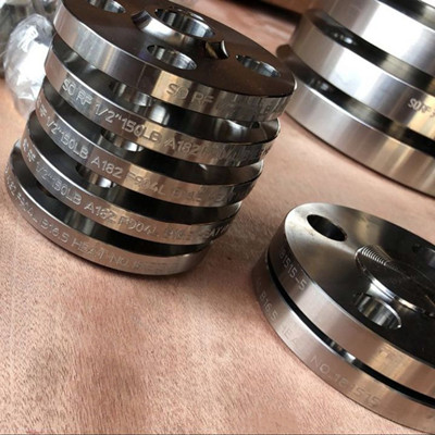 1/2 INCH 150LB SO FLANGE ASTM A182-F304L RF ASME B16.5