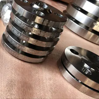 1/2 INCH 150LB SO FLANGE ASTM A182-F304L RF ASME B16.5